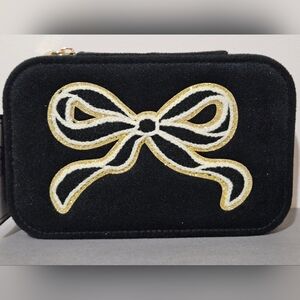NWT Gloss & Glo Black Travel Jewelry Case With Gold White Bow Embroidered Detail